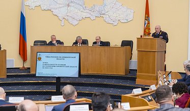 Евгений Солнцев впервые отчитался перед депутатами Заксобрания